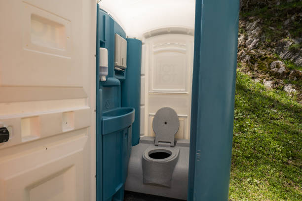 Best Portable toilet rental cost  in Yadkinville, NC